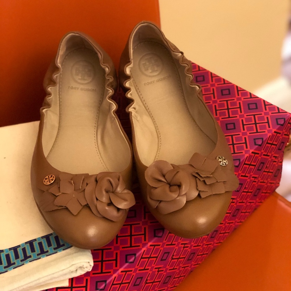 🌺🌸TORY BURCH blossom flats (royal ran).